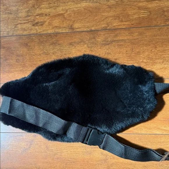 Multicolor Logo Black Fur Belt Bag - Picture 2 of 3